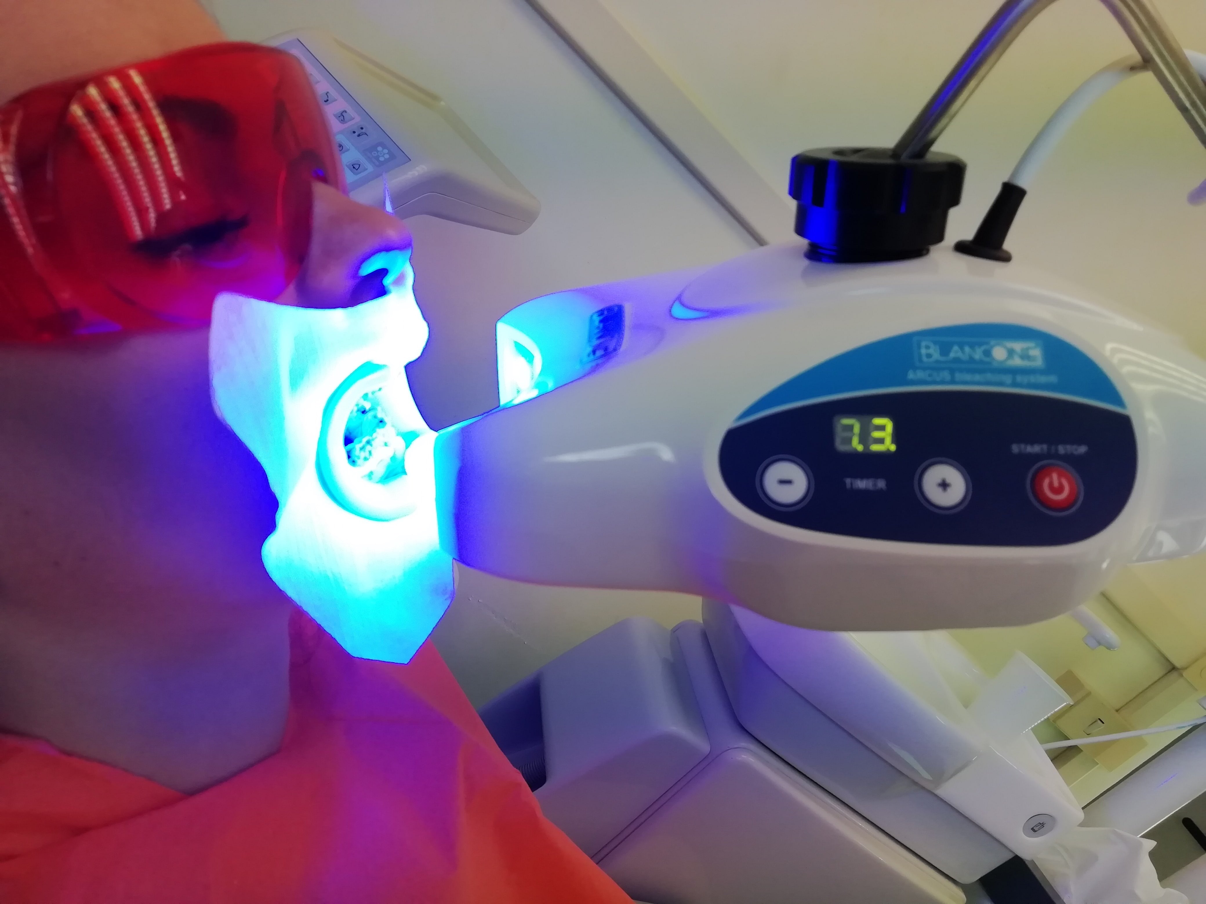 BLANCONE TEETH WHITENING SYSTEM